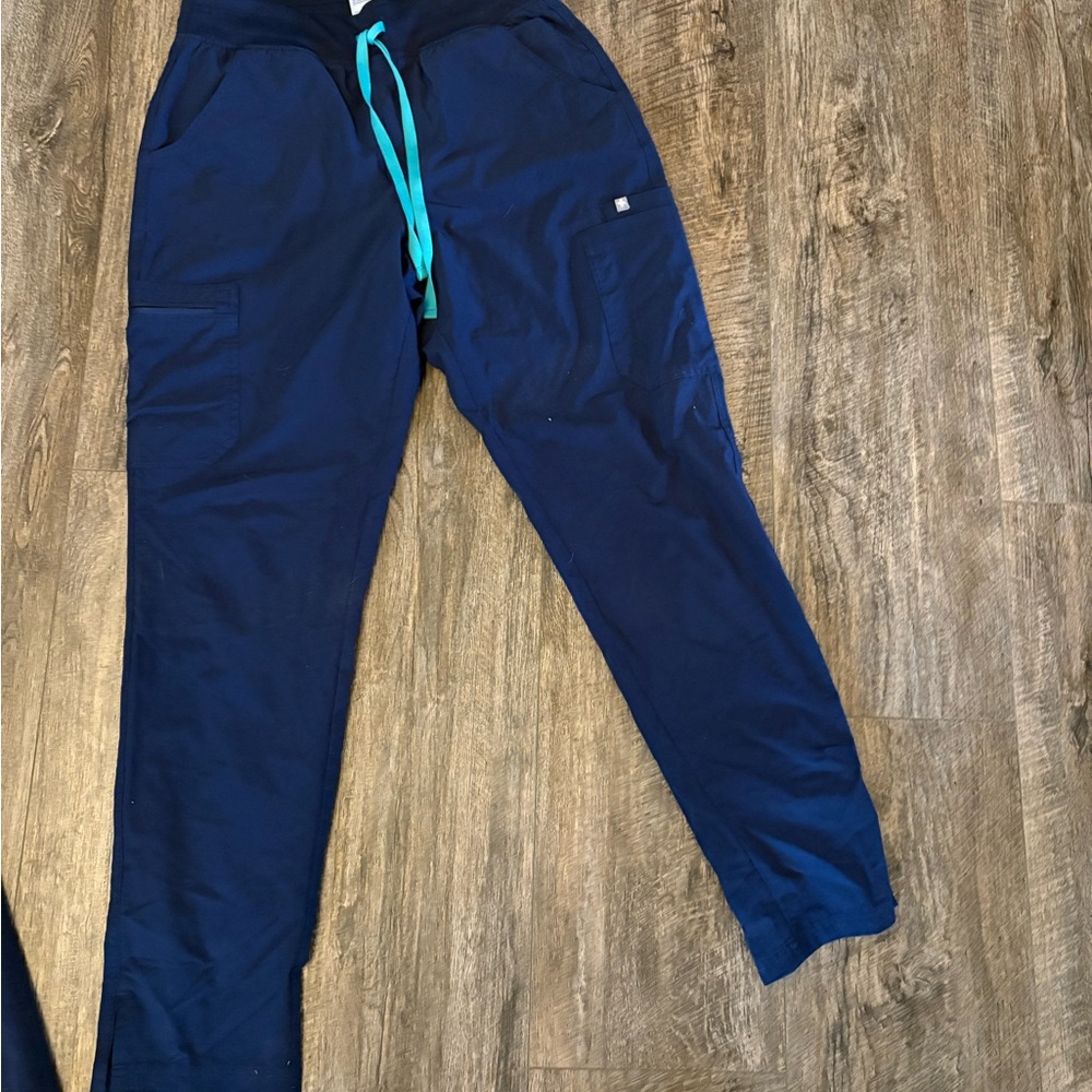 Figs navy medium tall freex scrub pants lined